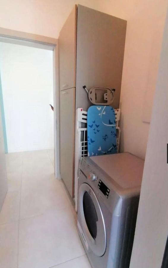 Eastern Blue Beachfront Luxury Apartment Poste Lafayette Екстериор снимка