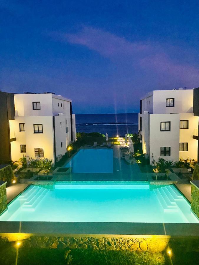 Eastern Blue Beachfront Luxury Apartment Poste Lafayette Екстериор снимка